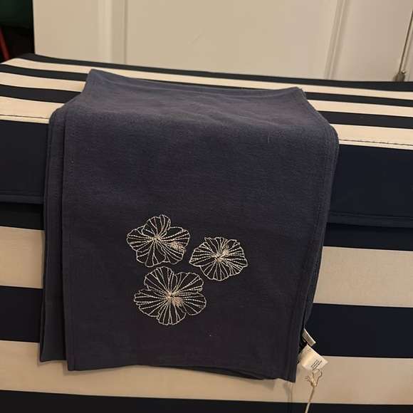 Tag Aloha Co. - The Hibiscus Scarf - Picture 1 of 4